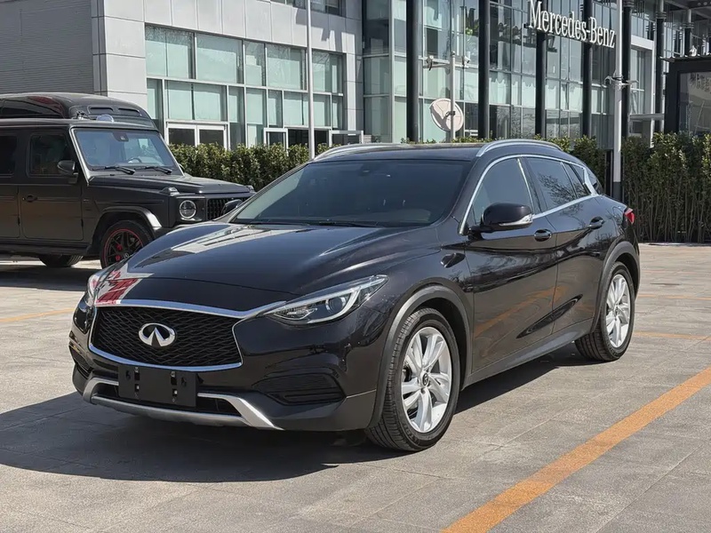 Infiniti QX30