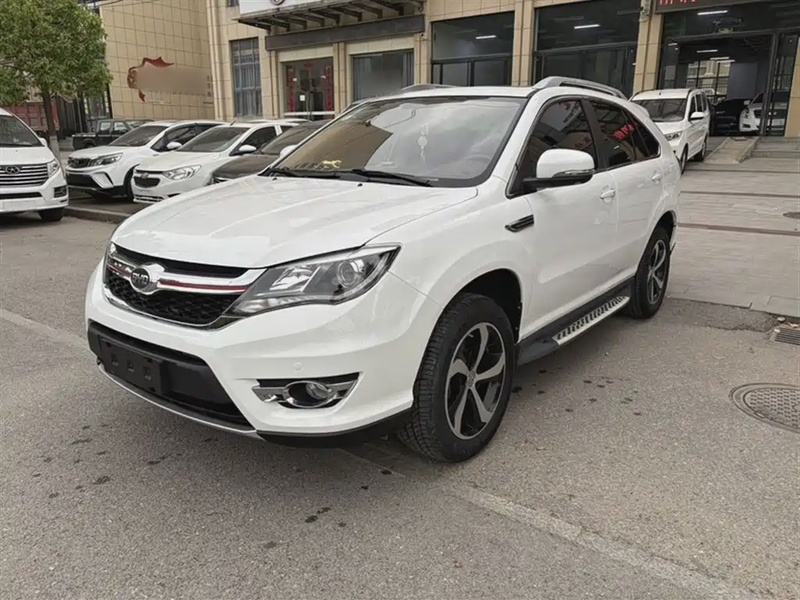 BYD S7