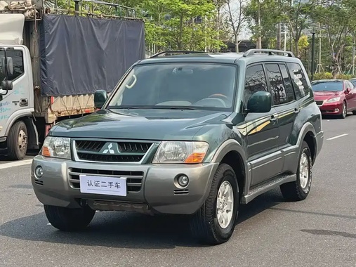 Mitsubishi Pajero 2010