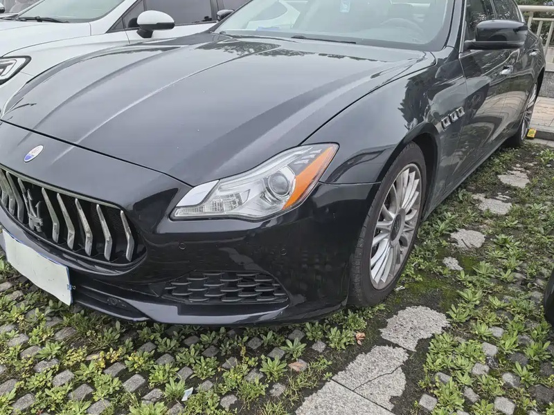 Maserati Quattroporte