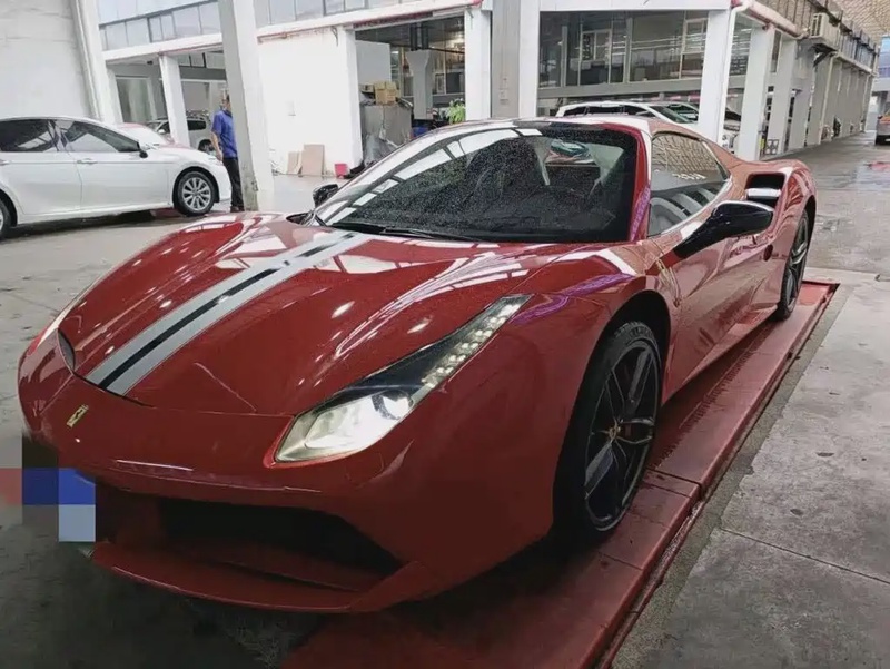 Ferrari 488