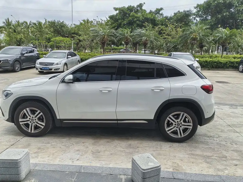 Mercedes-Benz GLA-Class