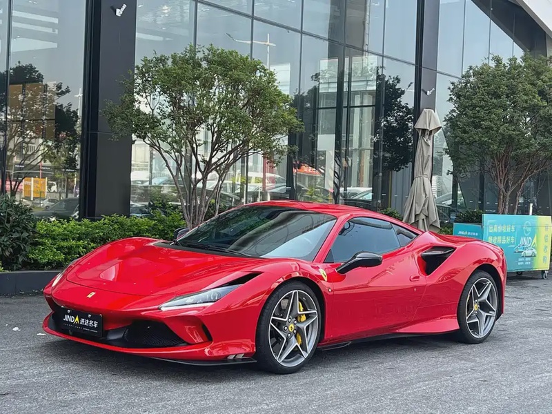 Ferrari F8