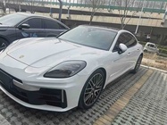 Porsche Panamera 2024