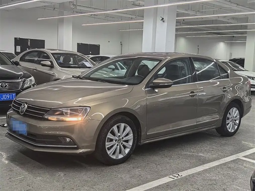 Volkswagen Sagitar 2016