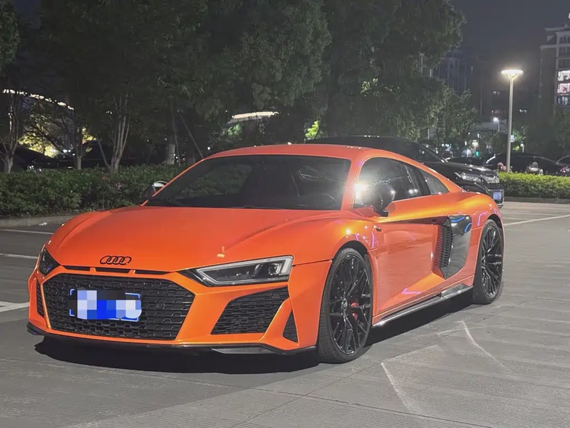 Audi R8