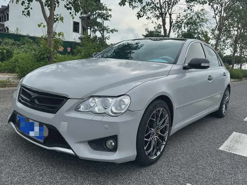 Toyota Reiz
