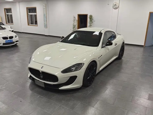 Maserati GranTurismo 2012