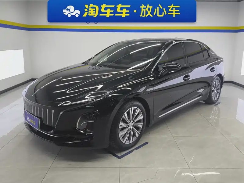 Hongqi E-QM5
