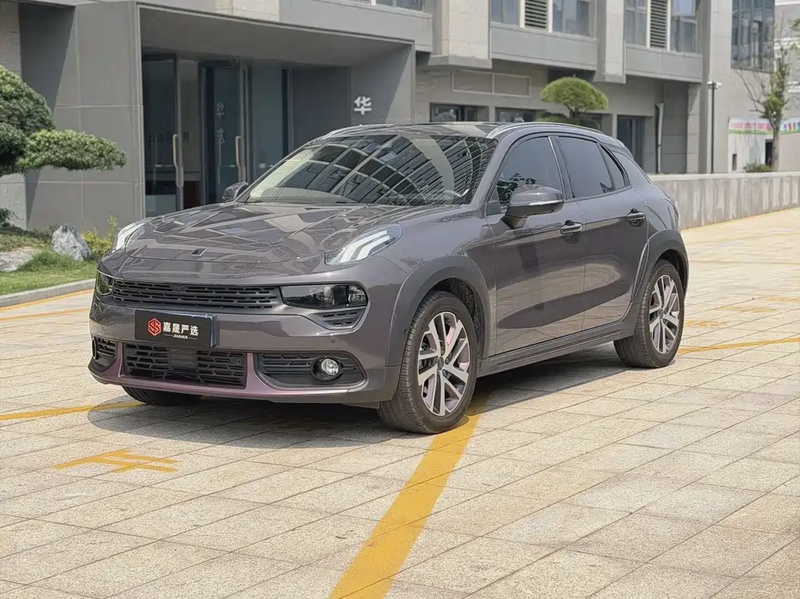 Lynk & Co 02