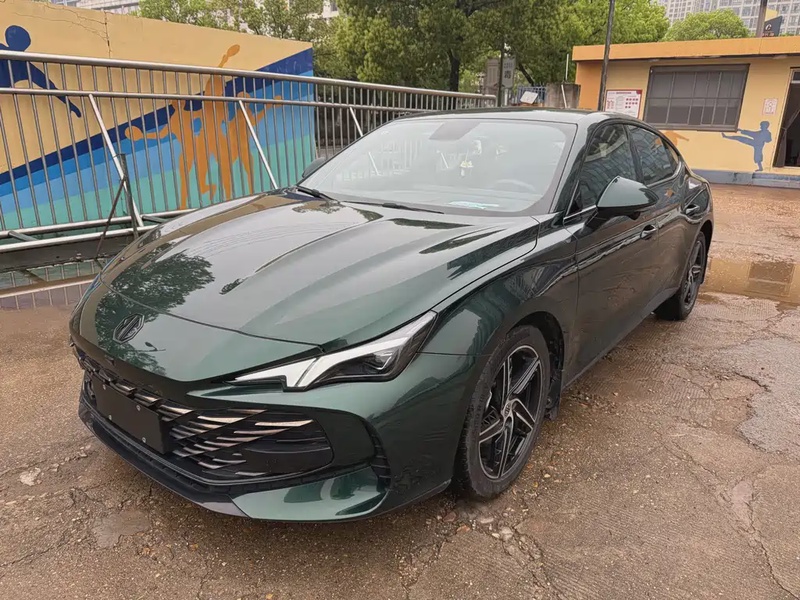 MG MG7
