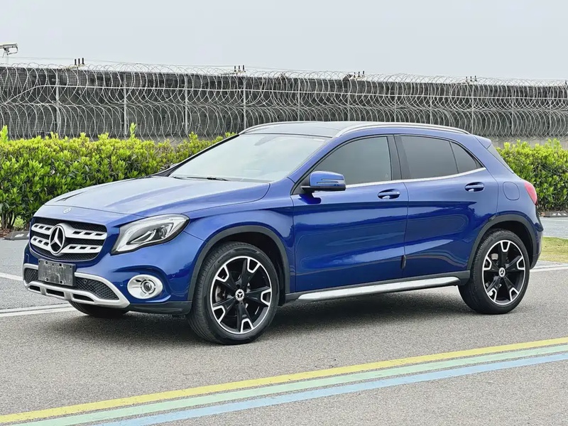 Mercedes-Benz GLA-Class