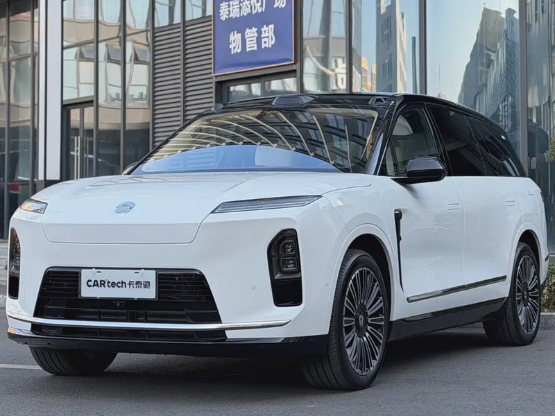 NIO ES8