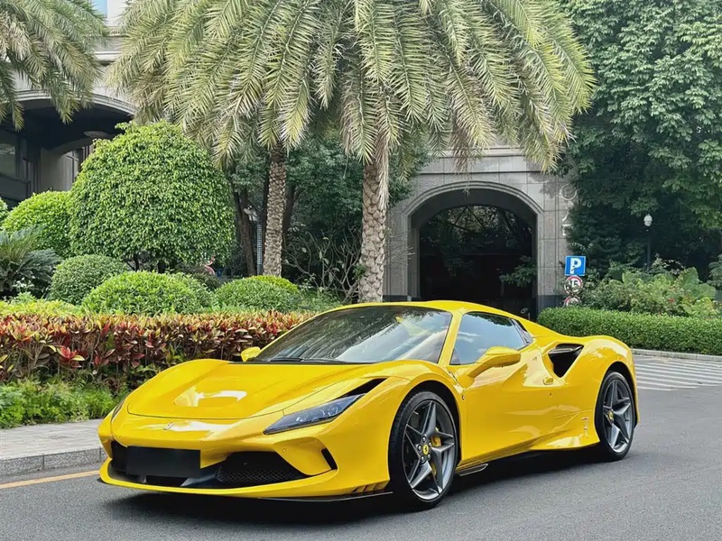 Ferrari F8