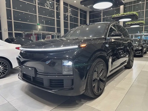 Li Auto L8 2025