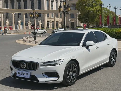 Volvo S60 2023