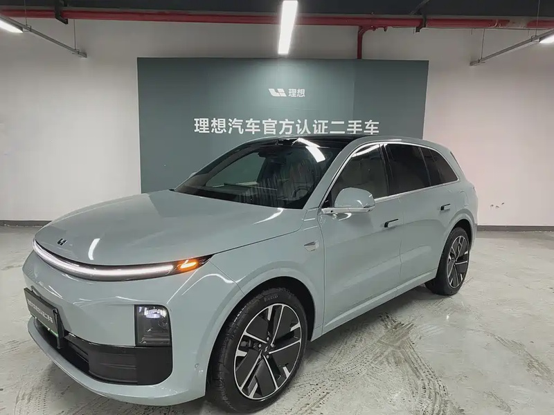 Li Auto L6