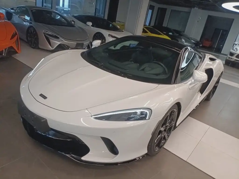 McLaren GT