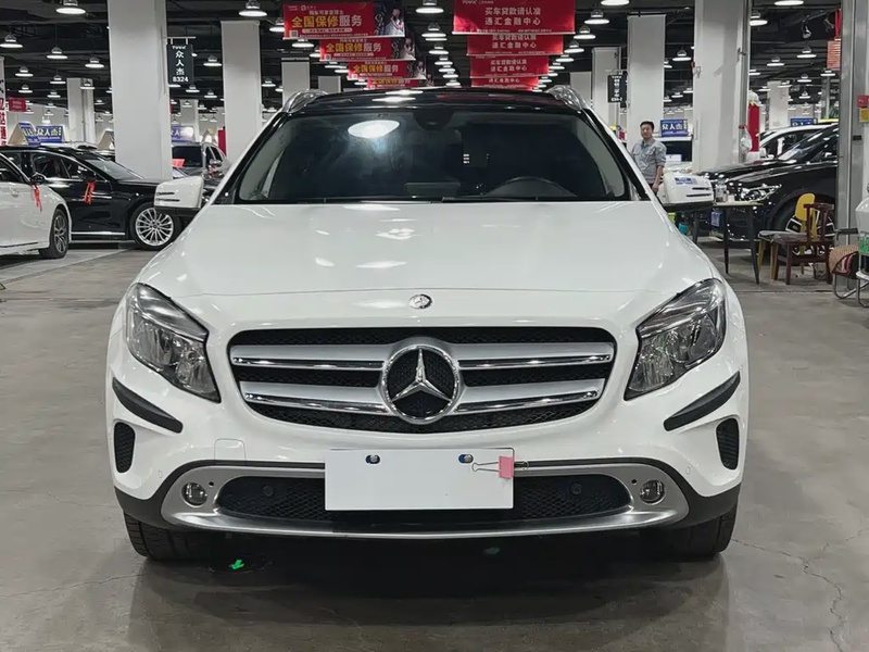 Mercedes-Benz GLA-Class
