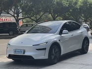 Tesla Model Y 2025