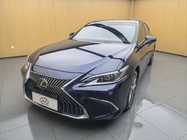 Lexus ES 2021