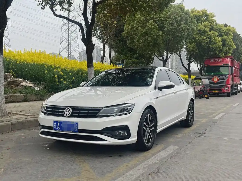Volkswagen Lamando