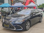 Lexus ES 2019