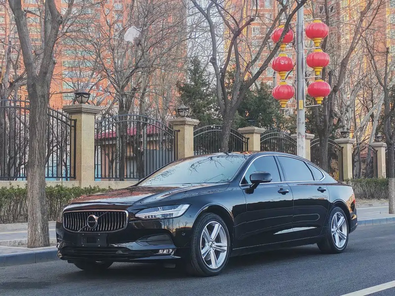 Volvo S90