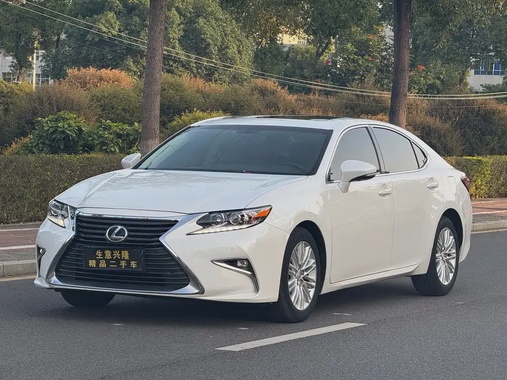 Lexus ES 2017