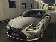 Lexus ES 2022