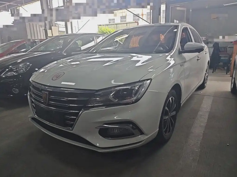 Roewe i5