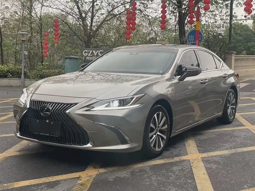 Lexus ES 2019