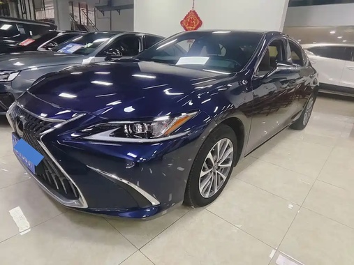 Lexus ES 2023