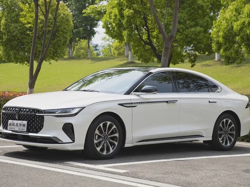 Lincoln Z 2024