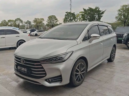 BYD MAX 2018
