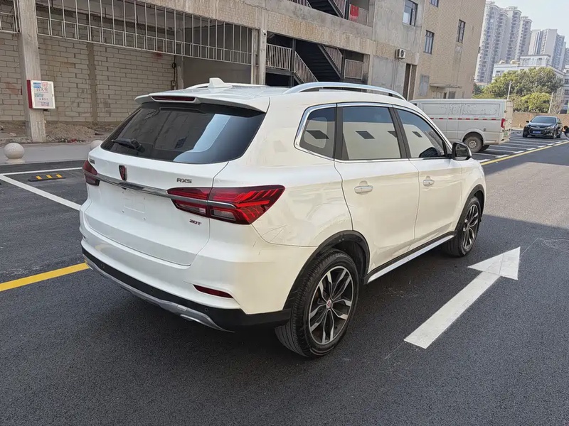 Roewe RX5