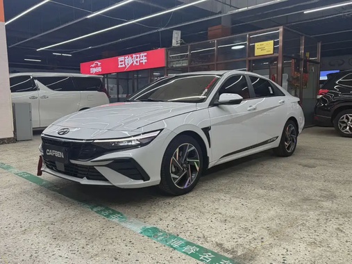Hyundai Elantra 2023
