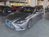 Lexus ES 2024