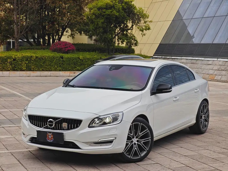 Volvo S60