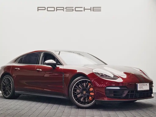 Porsche Panamera 2021