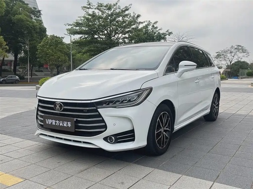 BYD MAX 2018