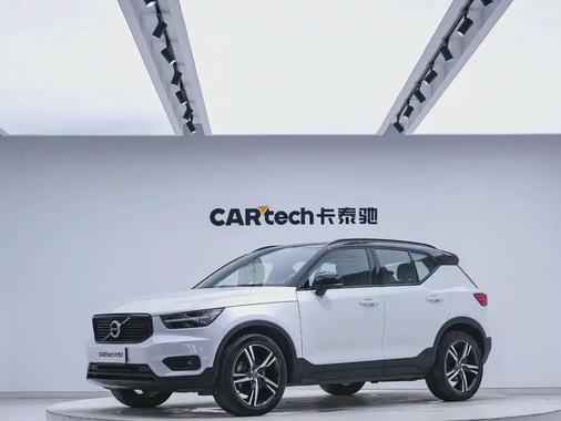 Volvo XC40 2021