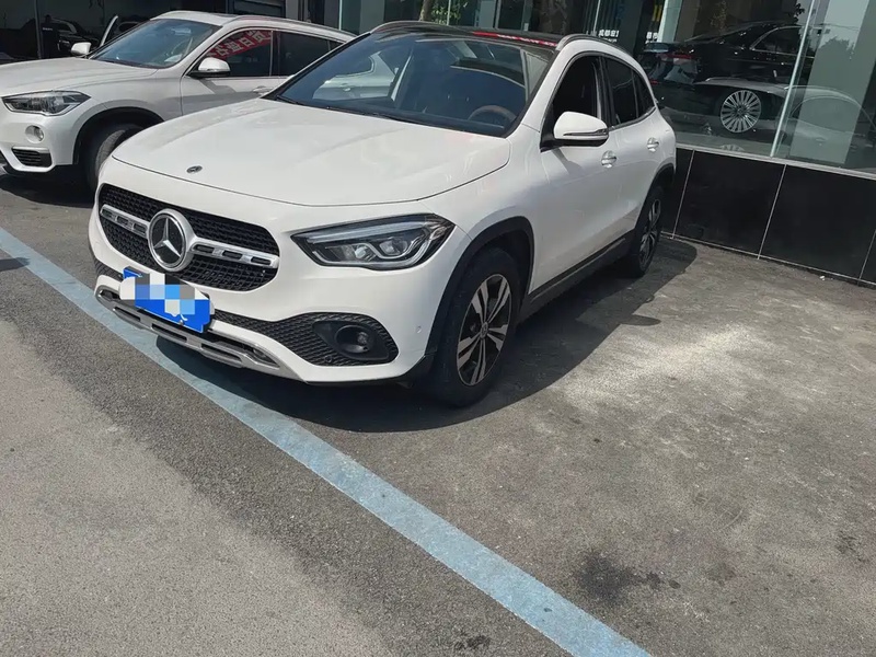 Mercedes-Benz GLA-Class
