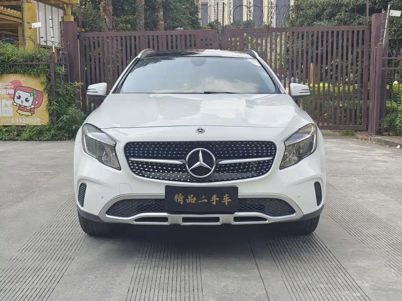 Mercedes-Benz GLA-Class