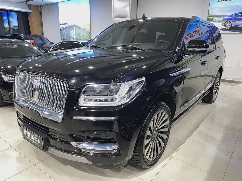 Lincoln Navigator