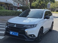 Mitsubishi Outlander 2023
