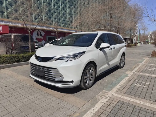 Toyota Sienna 2024