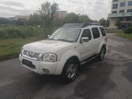 Nissan Paladin 2009