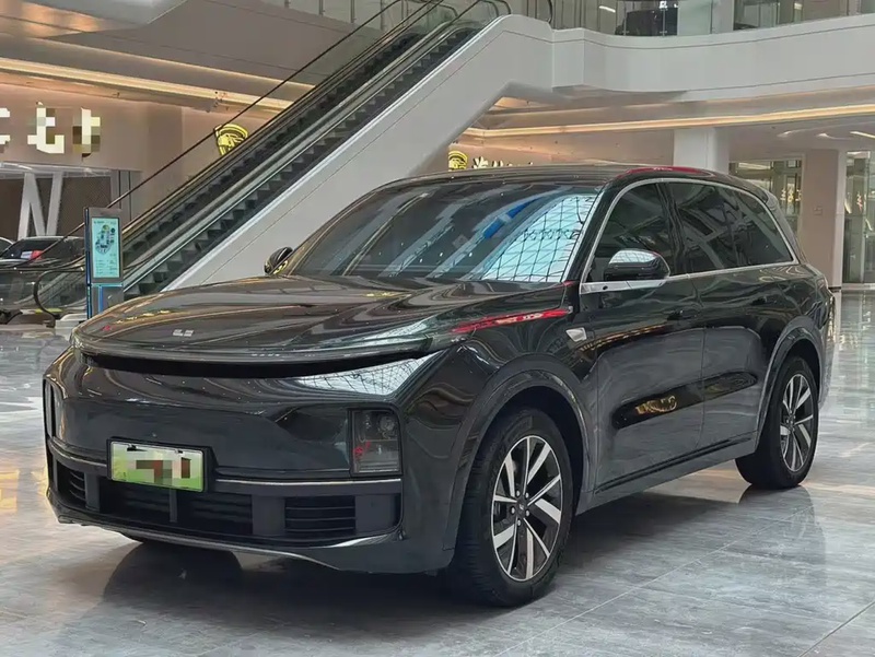 Li Auto L8