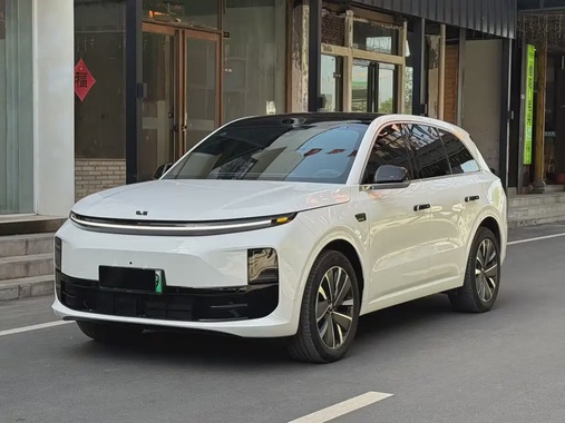 Li Auto L6 2025